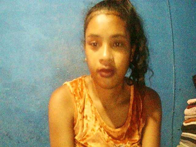 TriciaBella's BongaCams show and profile