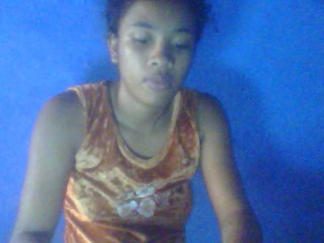 TriciaBella's BongaCams show and profile