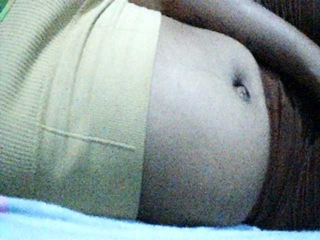 TriciaBella's BongaCams show and profile