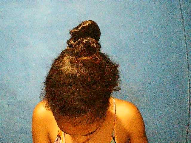 TriciaBella's BongaCams show and profile