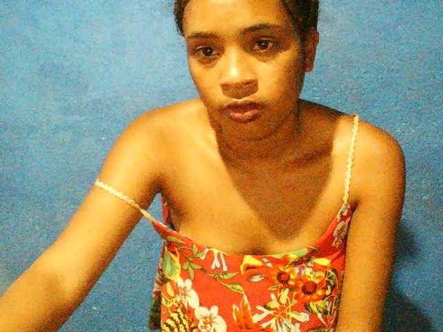 TriciaBella's BongaCams show and profile