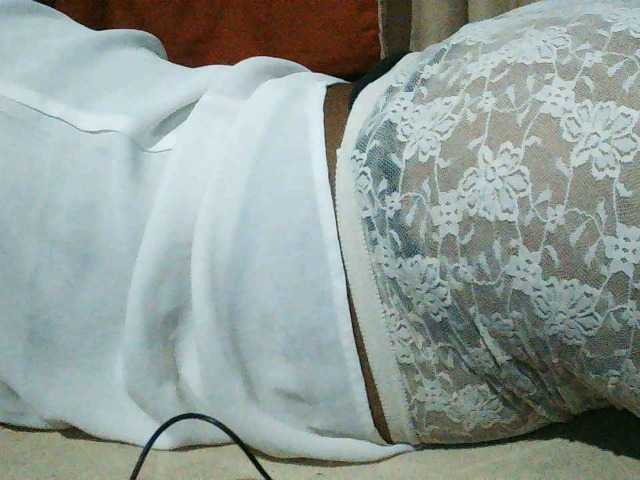 TriciaBella's BongaCams show and profile