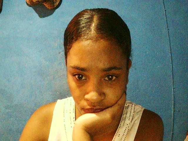 TriciaBella's BongaCams show and profile