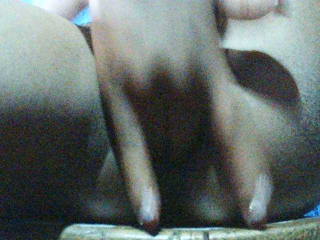 TriciaBella's BongaCams show and profile