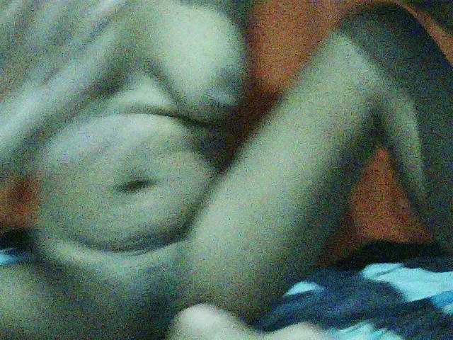 TriciaBella live cam profile