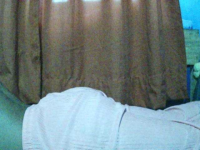 TriciaBella's BongaCams show and profile