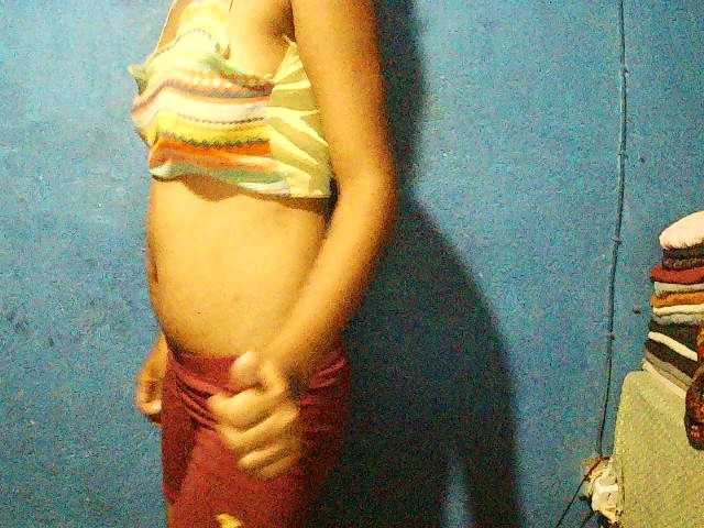 TriciaBella's BongaCams show and profile