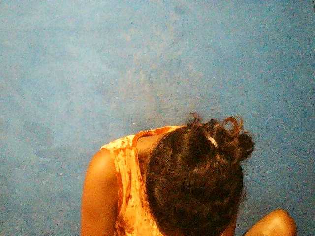 TriciaBella's BongaCams show and profile