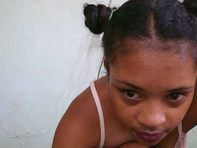 TriciaBella's BongaCams show and profile