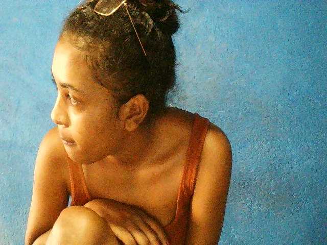 TriciaBella's BongaCams show and profile