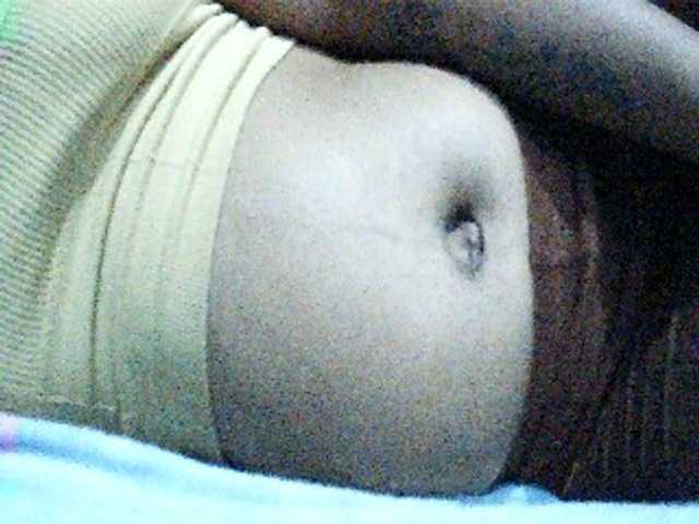 TriciaBella's BongaCams show and profile