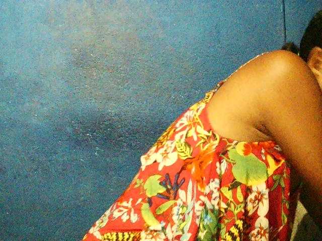 TriciaBella's BongaCams show and profile