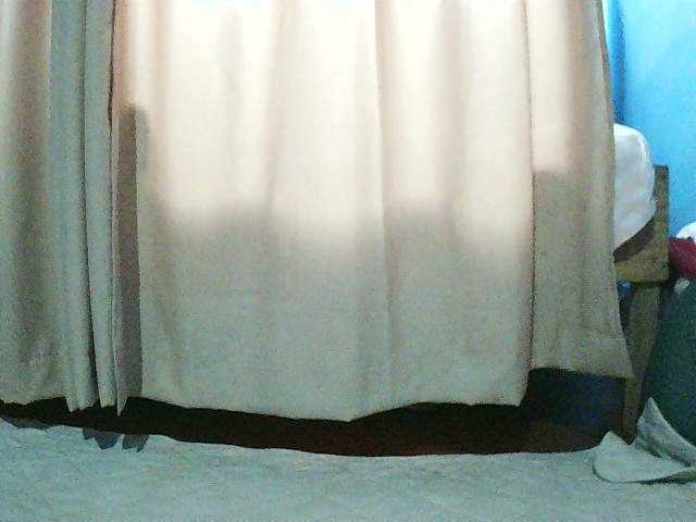 TriciaBella's BongaCams show and profile