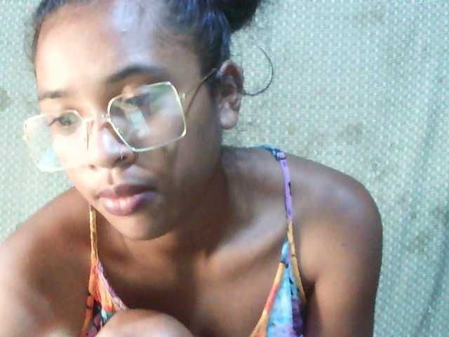 TriciaBella webcam bongacams model stream image