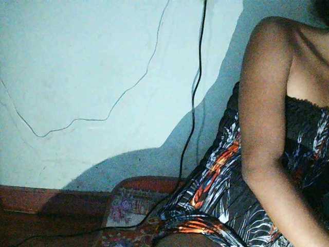 TriciaBella's BongaCams show and profile