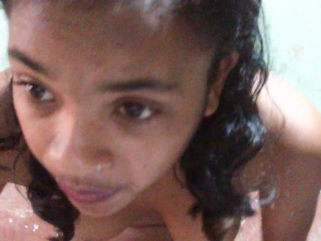 TriciaBella webcam