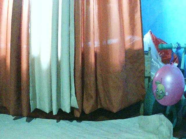 TriciaBella's BongaCams show and profile