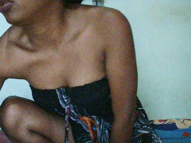 TriciaBella's BongaCams show and profile