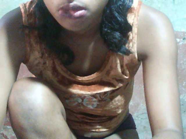TriciaBella webcam