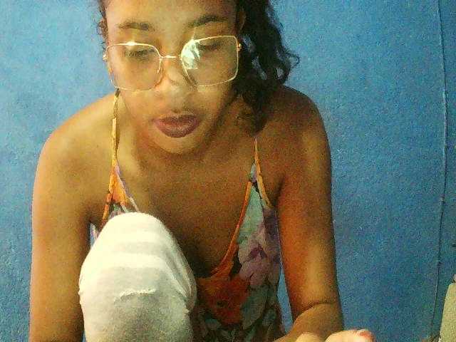 TriciaBella's BongaCams show and profile