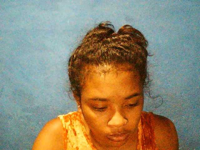 TriciaBella's BongaCams show and profile