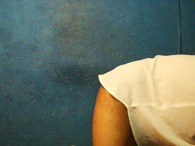 TriciaBella's BongaCams show and profile