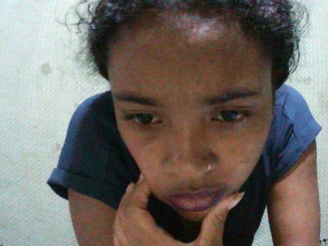 TriciaBella's BongaCams show and profile