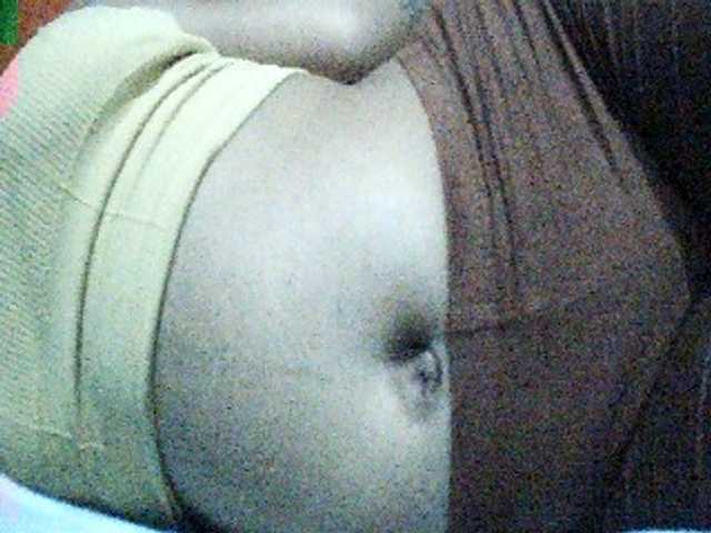 TriciaBella's BongaCams show and profile