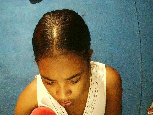 TriciaBella's BongaCams show and profile