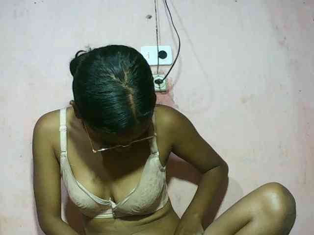 TriciaBella webcam