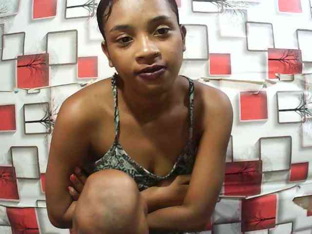 TriciaBella webcam