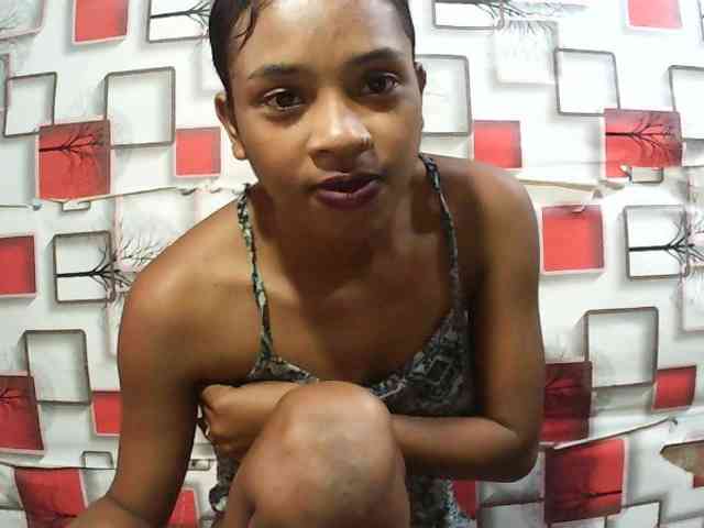TriciaBella webcam