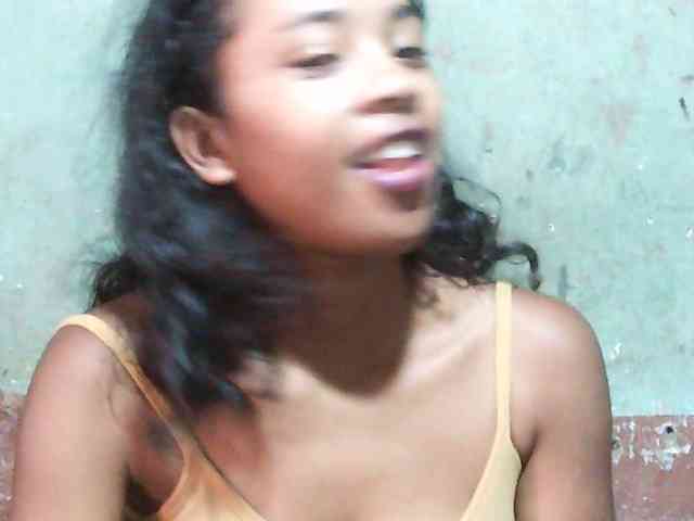 TriciaBella webcam
