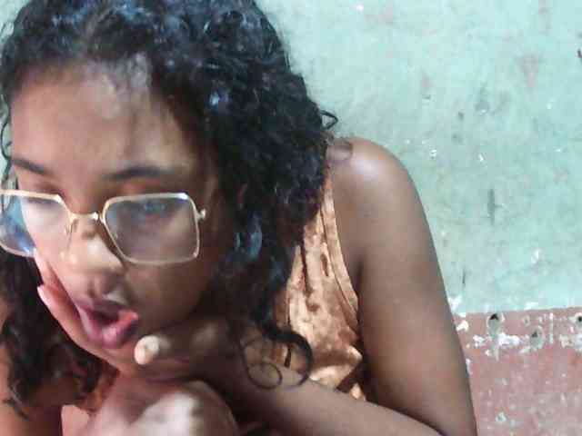 TriciaBella webcam
