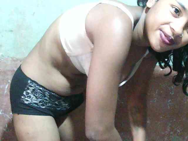 TriciaBella webcam