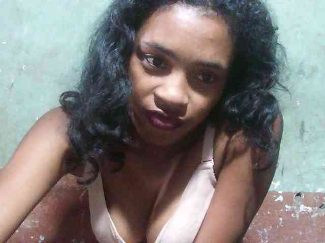 TriciaBella webcam
