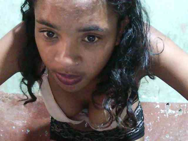 TriciaBella webcam