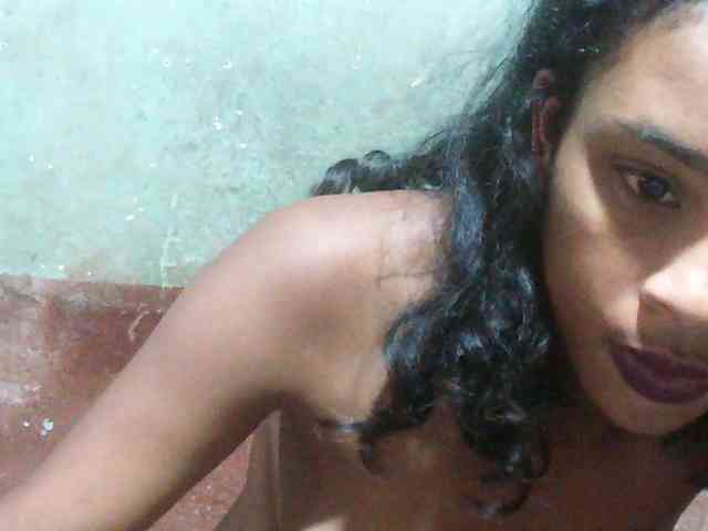 TriciaBella webcam