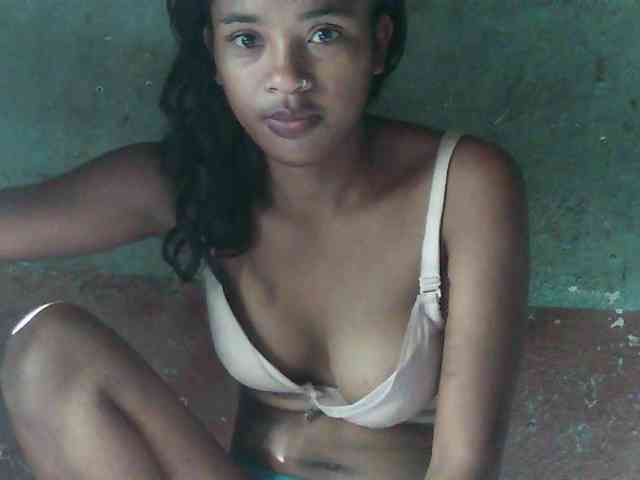 TriciaBella webcam