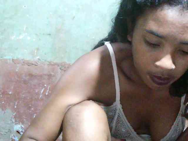 TriciaBella webcam