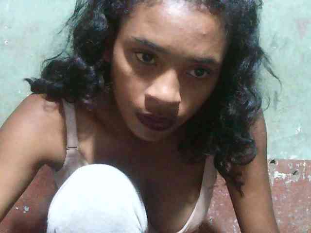 TriciaBella webcam