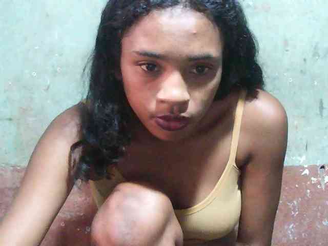 TriciaBella webcam