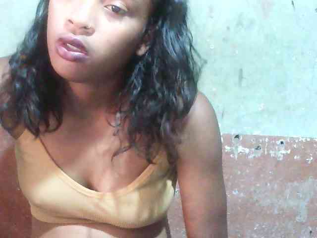 TriciaBella webcam