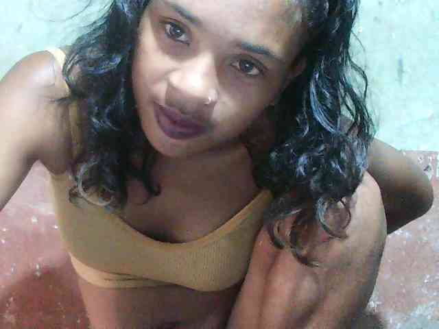 TriciaBella webcam