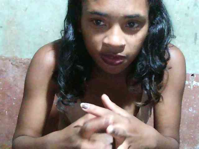 TriciaBella webcam