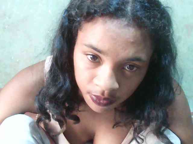 TriciaBella webcam