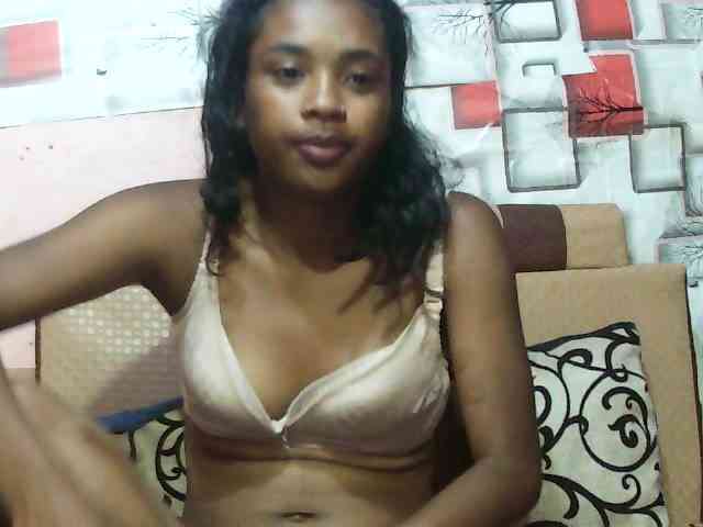 TriciaBella webcam