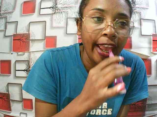 TriciaBella webcam