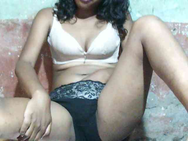 TriciaBella webcam