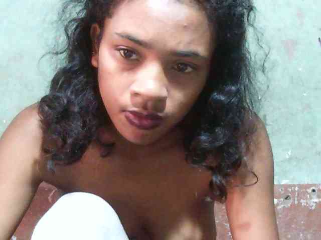 TriciaBella webcam